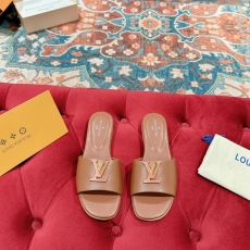 Louis Vuitton Slippers